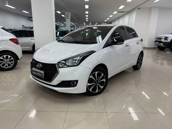 HYUNDAI HB20 1.6 R SPEC 16V FLEX 4P AUTOMÁTICO HYUNDAI HB20 1.6 R SPEC 16V FLEX 4P AUTOMÁTICO